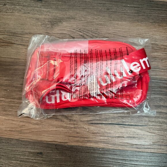 NWT Lululemon Everywhere Belt Bag *Wordmark* - Red - Picture 8 of 9